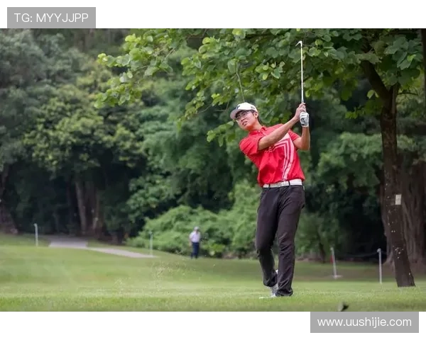 [高尔夫]格罗乌尔四连鸟收尾强劲 45岁仍能领跑球员锦标赛.